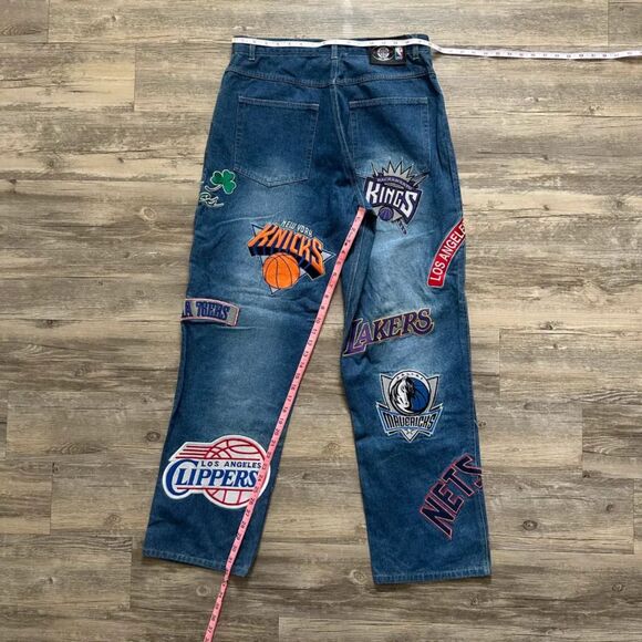 Vintage 90s UNK NBA Team Logos All Over Print Denim Jeans Size 34x32 - Picture 5 of 5